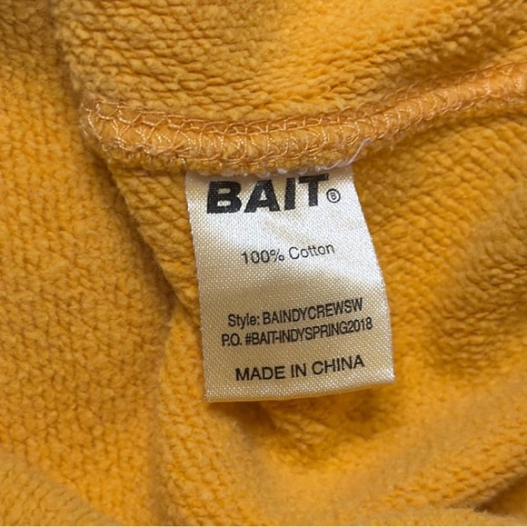 BAIT Yellow Sweatshirt Mens Size Small - Picture 7 of 8